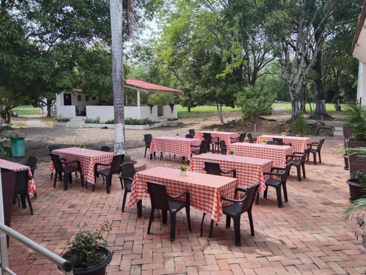 Arizona Ranch Hotel Girardot Εξωτερικό φωτογραφία