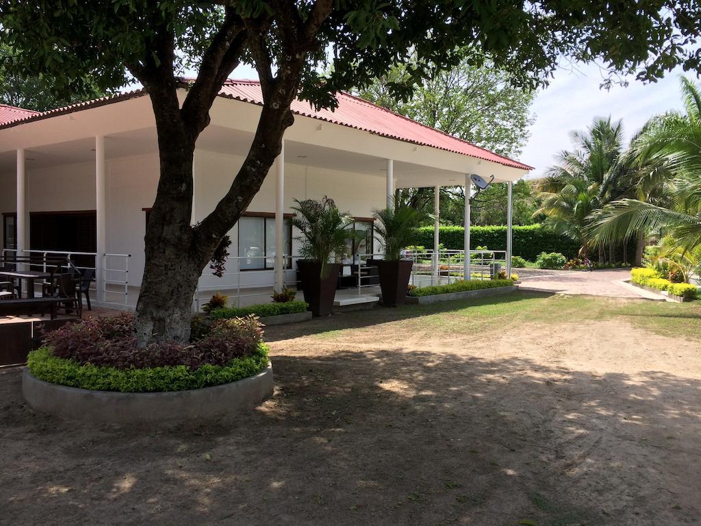 Arizona Ranch Hotel Girardot Εξωτερικό φωτογραφία